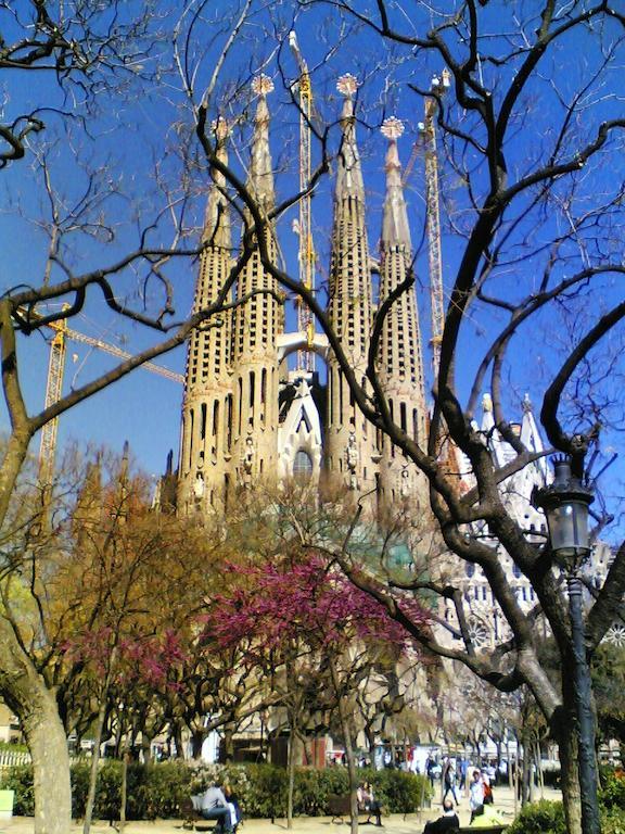 Gaudi Views Apartment Barcelona Exteriör bild